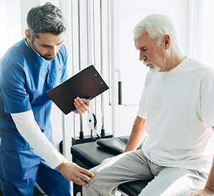 Knee Pain Treatment at InovoSpine, Located in Houston TX